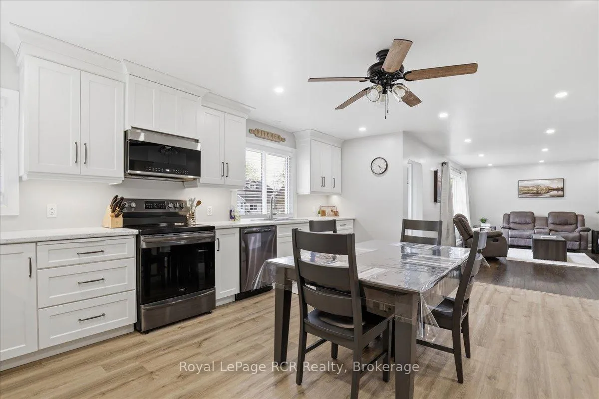 Photo 8 of 56 John Street N, Minto — HOMEH