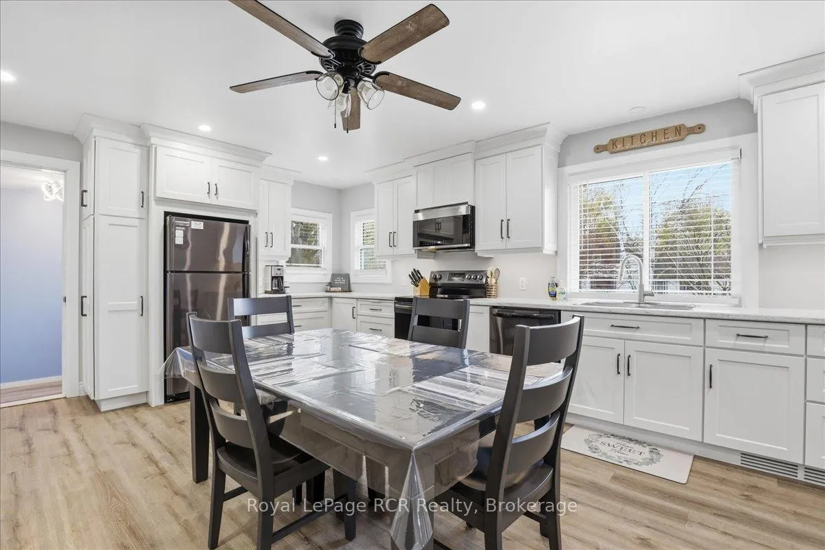 Photo 9 of 56 John Street N, Minto — HOMEH