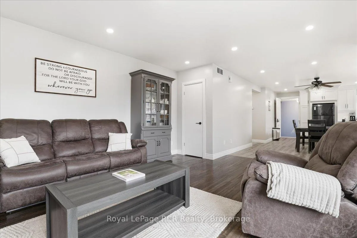 Photo 17 of 56 John Street N, Minto — HOMEH