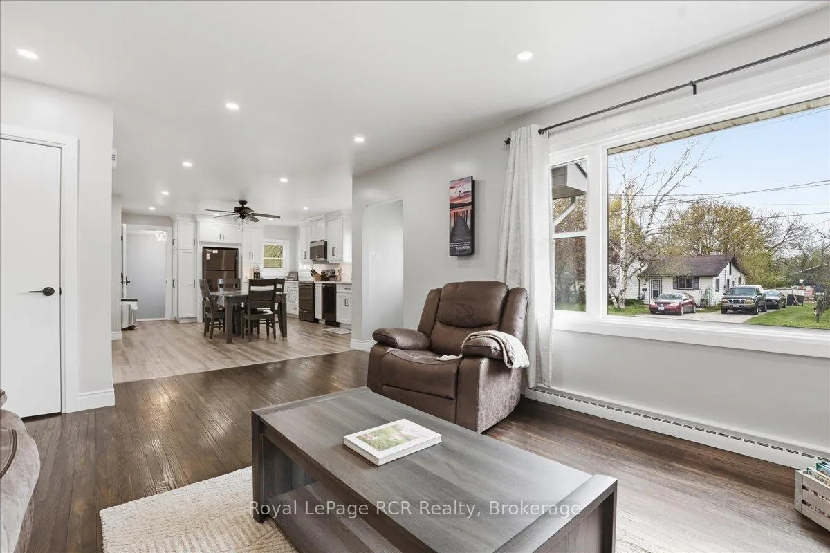 Photo 18 of 56 John Street N, Minto — HOMEH