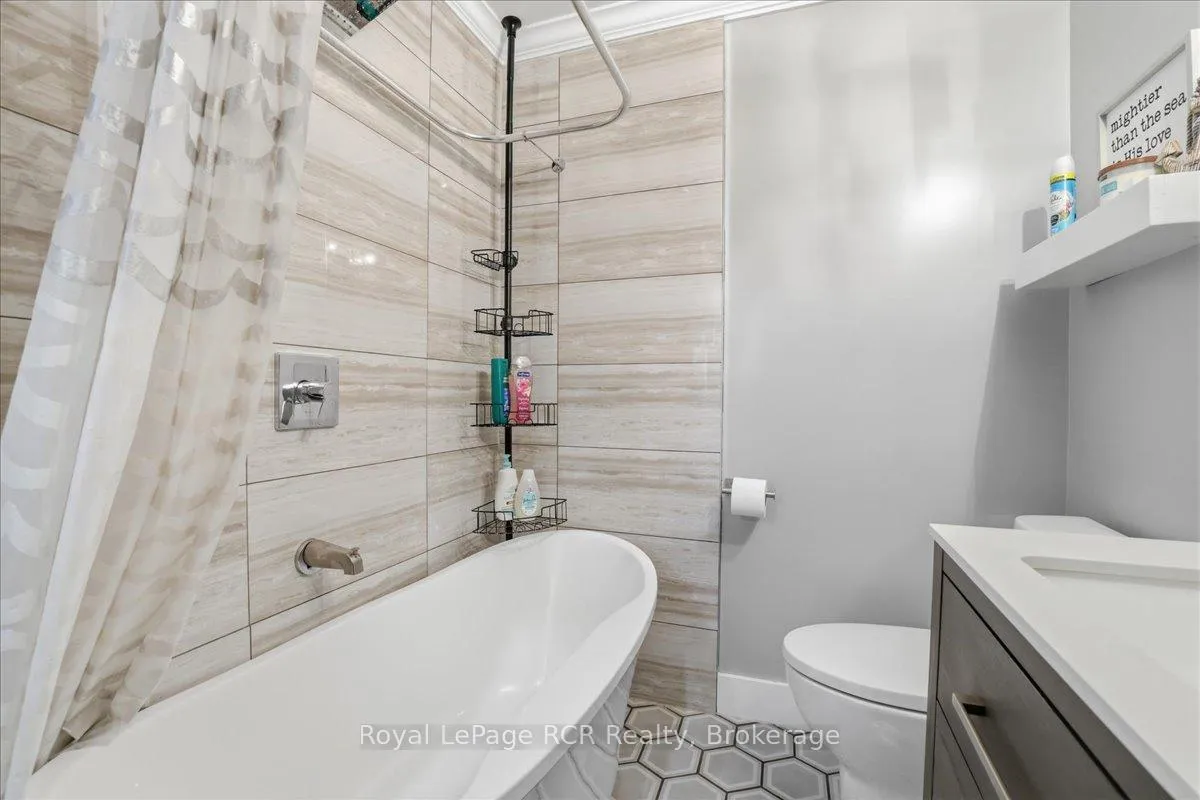 Photo 20 of 56 John Street N, Minto — HOMEH
