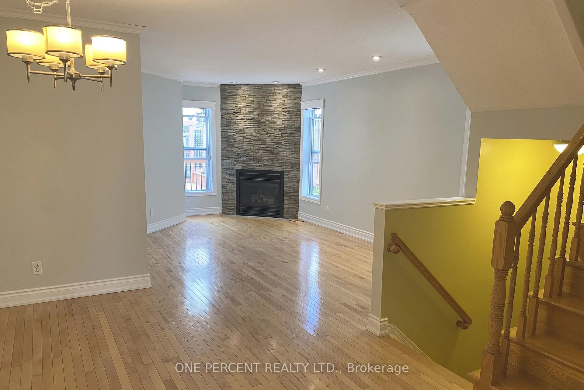 Photo 7 of 311 Southcrest Private, Ottawa, Brookfield Gardens — HOMEH