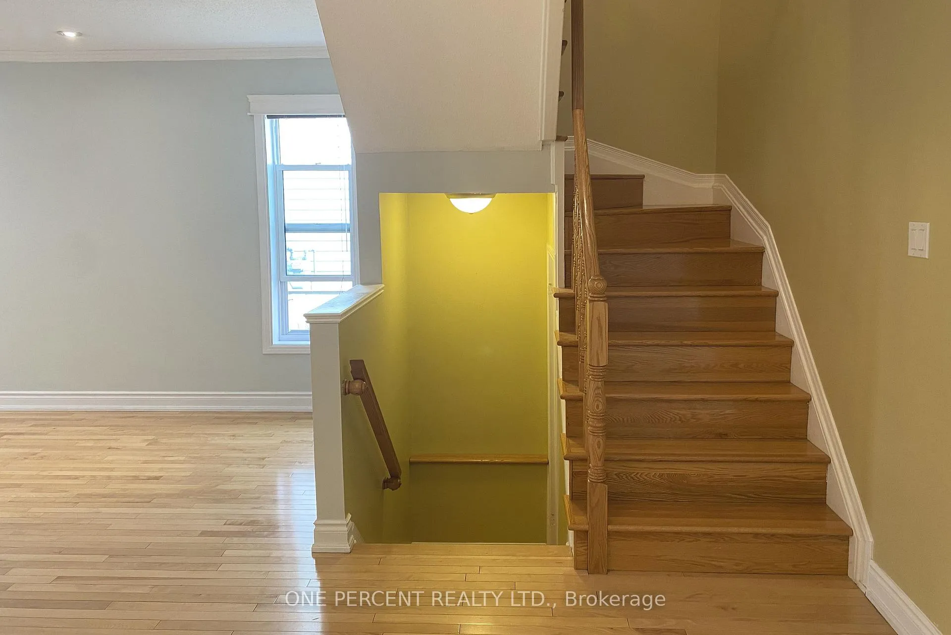 Photo 9 of 311 Southcrest Private, Ottawa, Brookfield Gardens — HOMEH