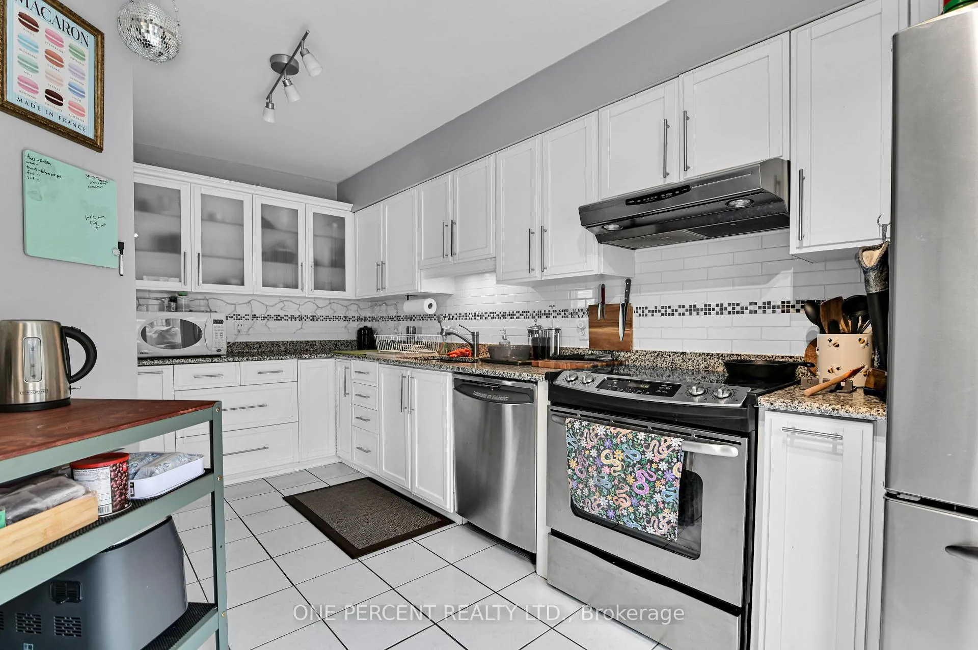 Photo 12 of 311 Southcrest Private, Ottawa, Brookfield Gardens — HOMEH