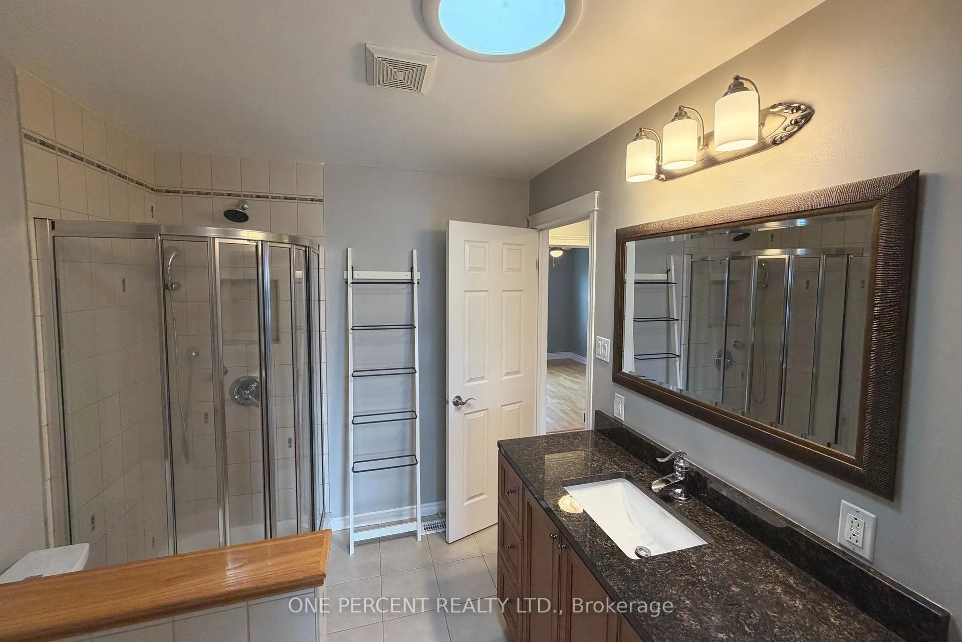 Photo 18 of 311 Southcrest Private, Ottawa, Brookfield Gardens — HOMEH