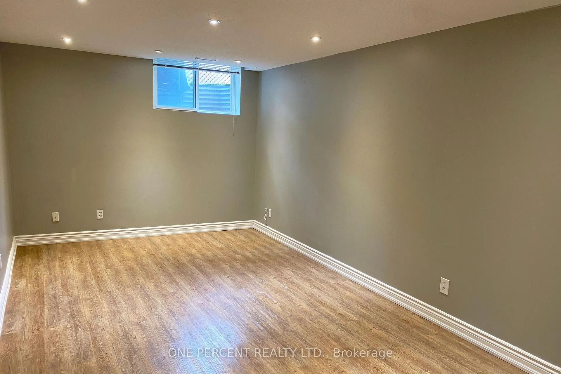 Photo 23 of 311 Southcrest Private, Ottawa, Brookfield Gardens — HOMEH