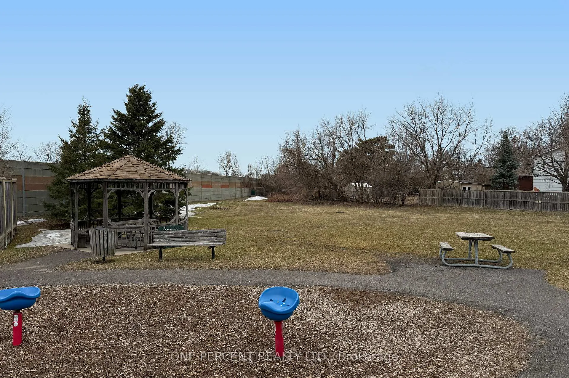 Photo 32 of 311 Southcrest Private, Ottawa, Brookfield Gardens — HOMEH