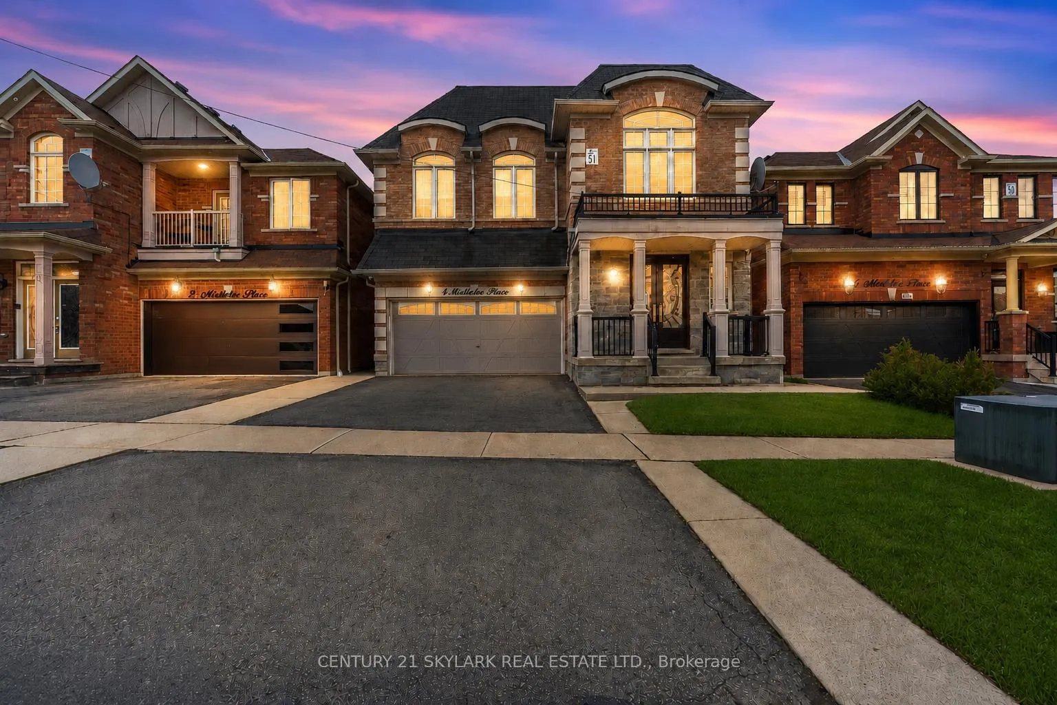 Photo 2 of 4 Mistletoe Place, Brampton, Credit Valley — HOMEH