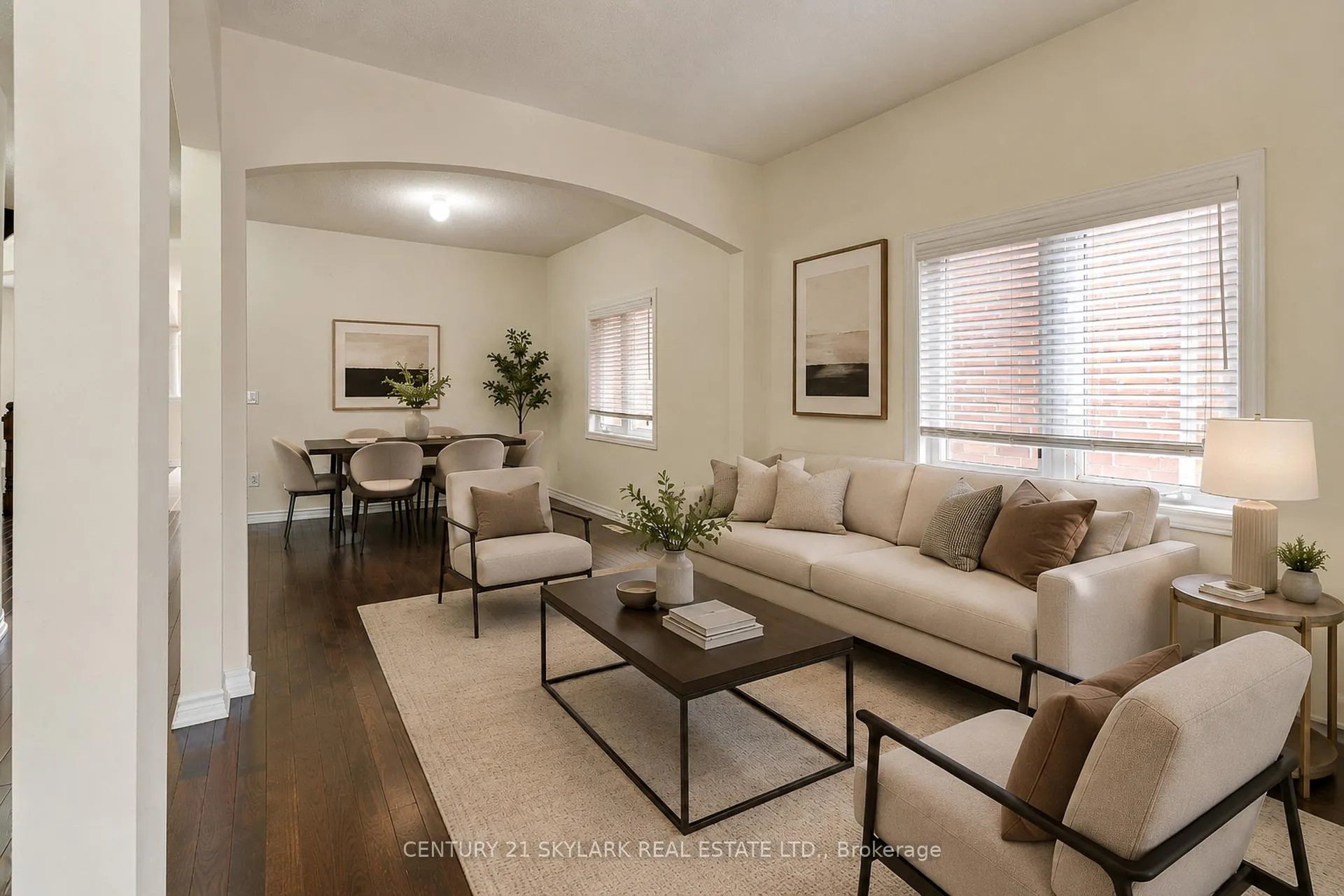 Photo 6 of 4 Mistletoe Place, Brampton, Credit Valley — HOMEH