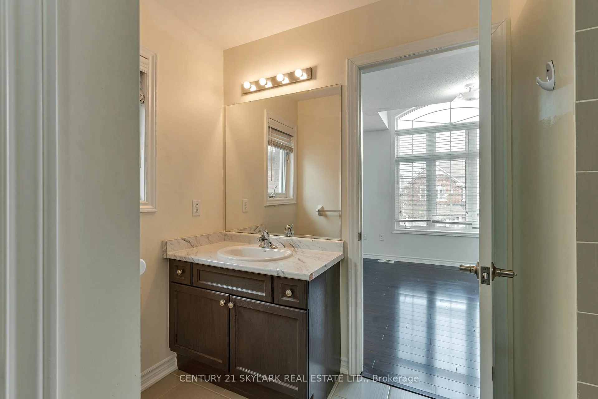 Photo 21 of 4 Mistletoe Place, Brampton, Credit Valley — HOMEH