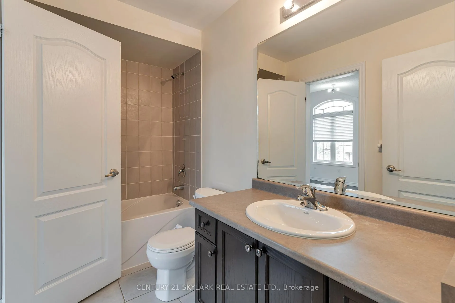 Photo 26 of 4 Mistletoe Place, Brampton, Credit Valley — HOMEH