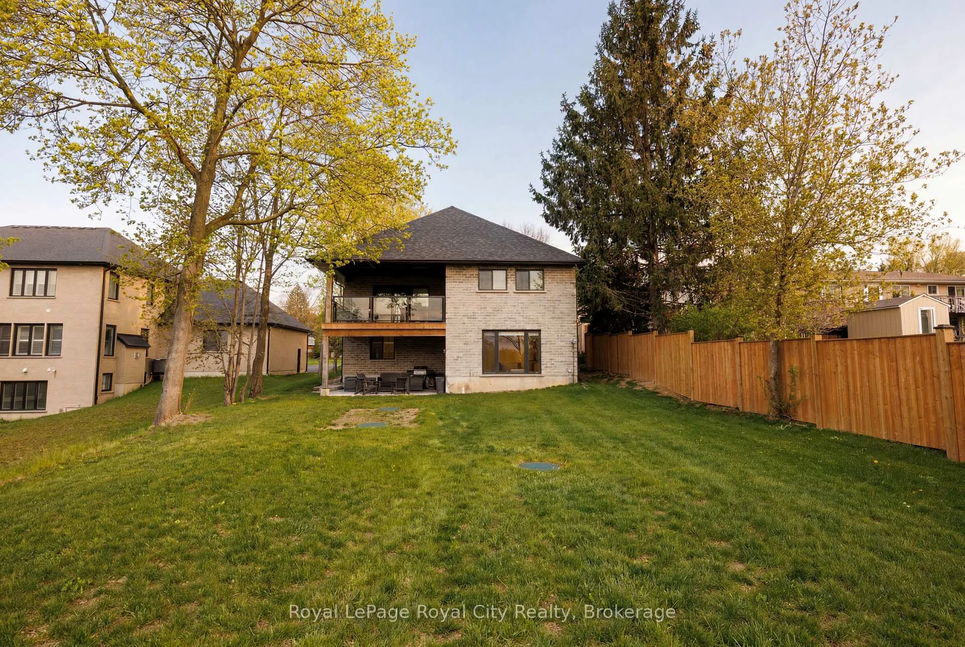 Photo 4 of 46 Bedford Road, Guelph/Eramosa, Rural Guelph/Eramosa East — HOMEH
