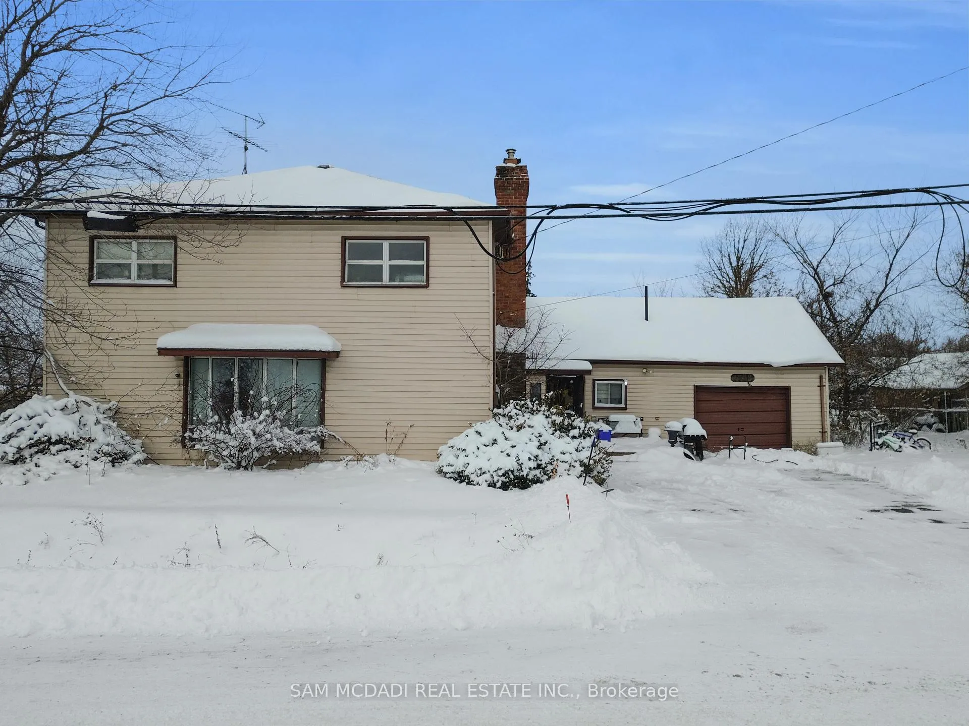 Front of 10025 Britannia Road