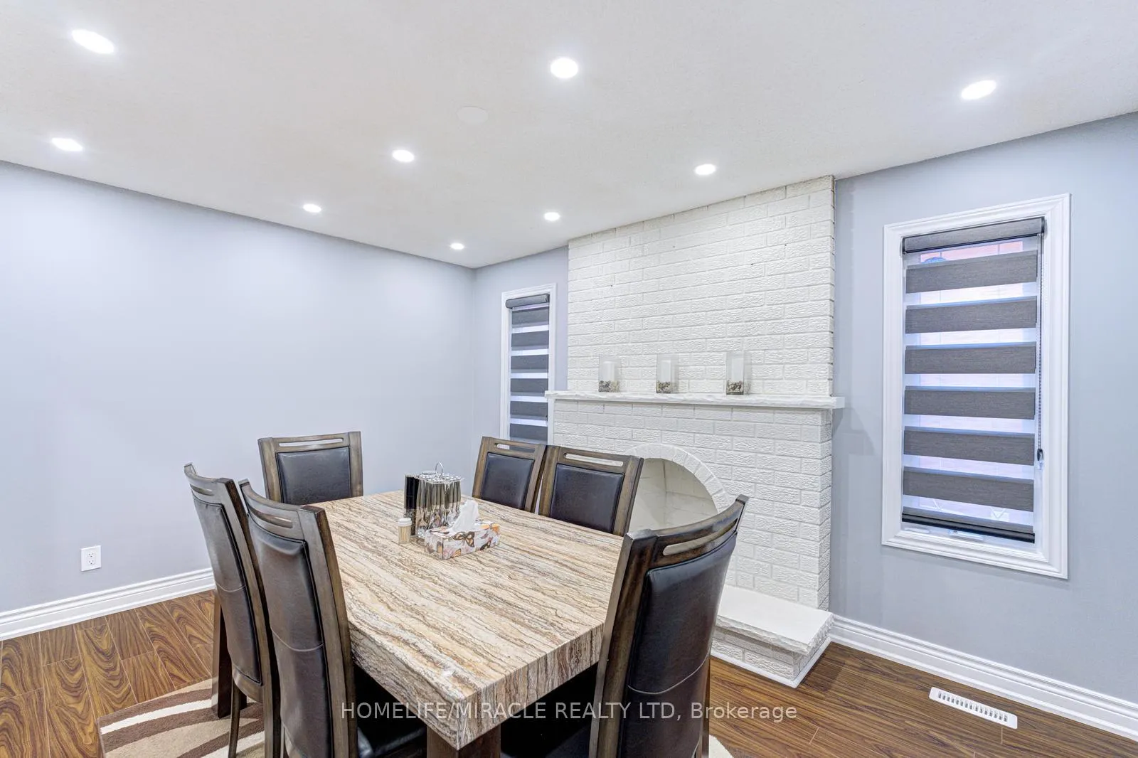 Photo 10 of 32 Pennsylvania Avenue, Brampton, Fletcher's Creek South — HOMEH
