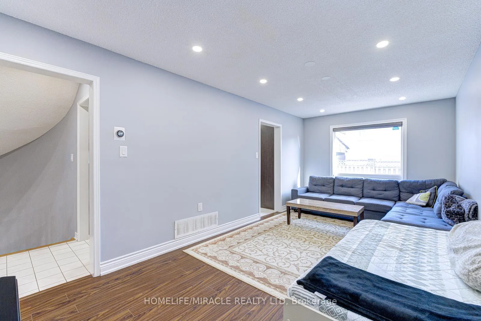 Photo 14 of 32 Pennsylvania Avenue, Brampton, Fletcher's Creek South — HOMEH