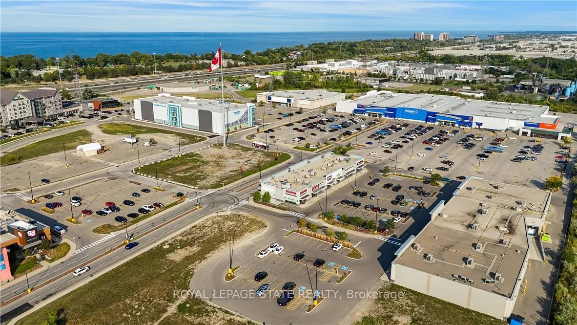 Photo 4 of 23 Centennial Parkway S, Hamilton, Stoney Creek — HOMEH