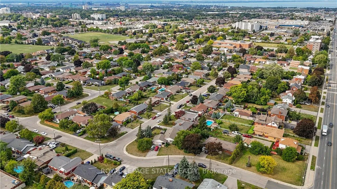 Photo 5 of 23 Centennial Parkway S, Hamilton, Stoney Creek — HOMEH