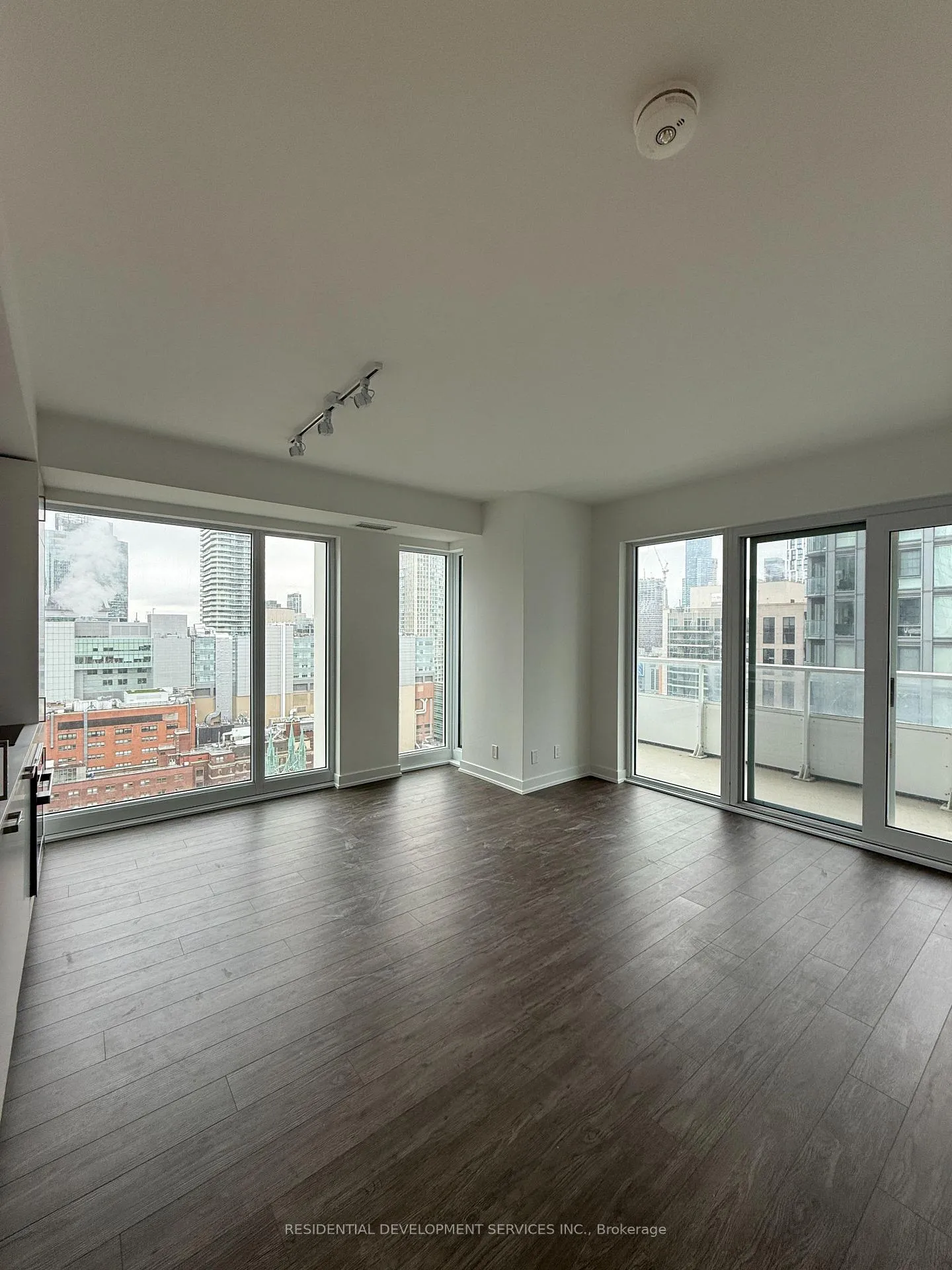 Photo 3 of Unit 2711, 88 Queen Street, Toronto, Church-Yonge Corridor — HOMEH