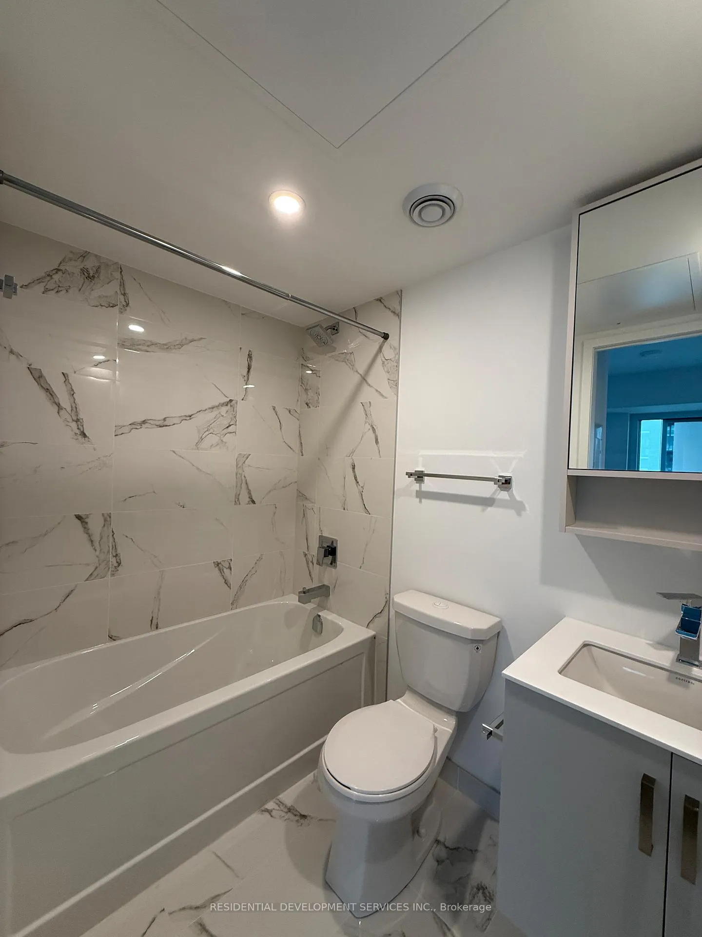 Photo 7 of Unit 2711, 88 Queen Street, Toronto, Church-Yonge Corridor — HOMEH