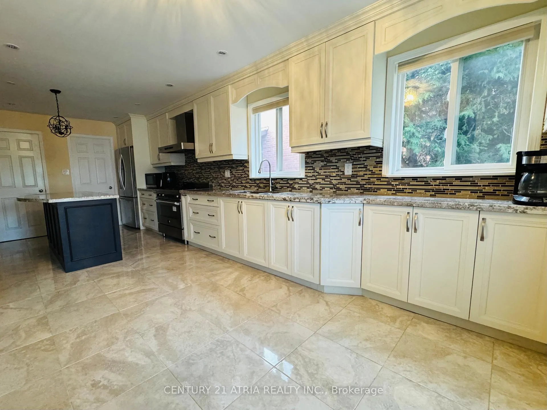 Photo 12 of 15 Timpson Drive, Aurora, Aurora Highlands — HOMEH
