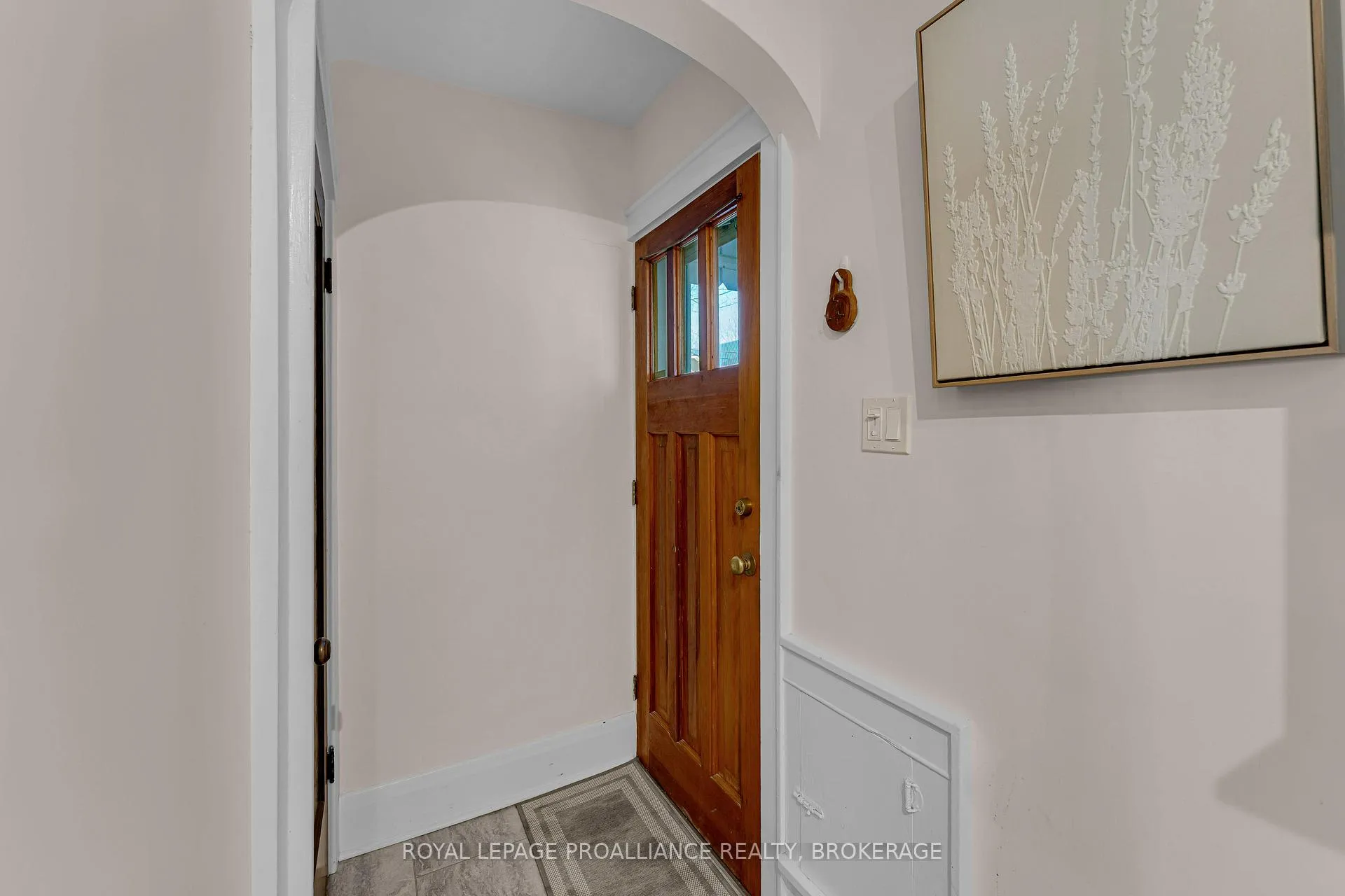 Photo 4 of 32 Livingston Avenue, Kingston, Central City East — HOMEH