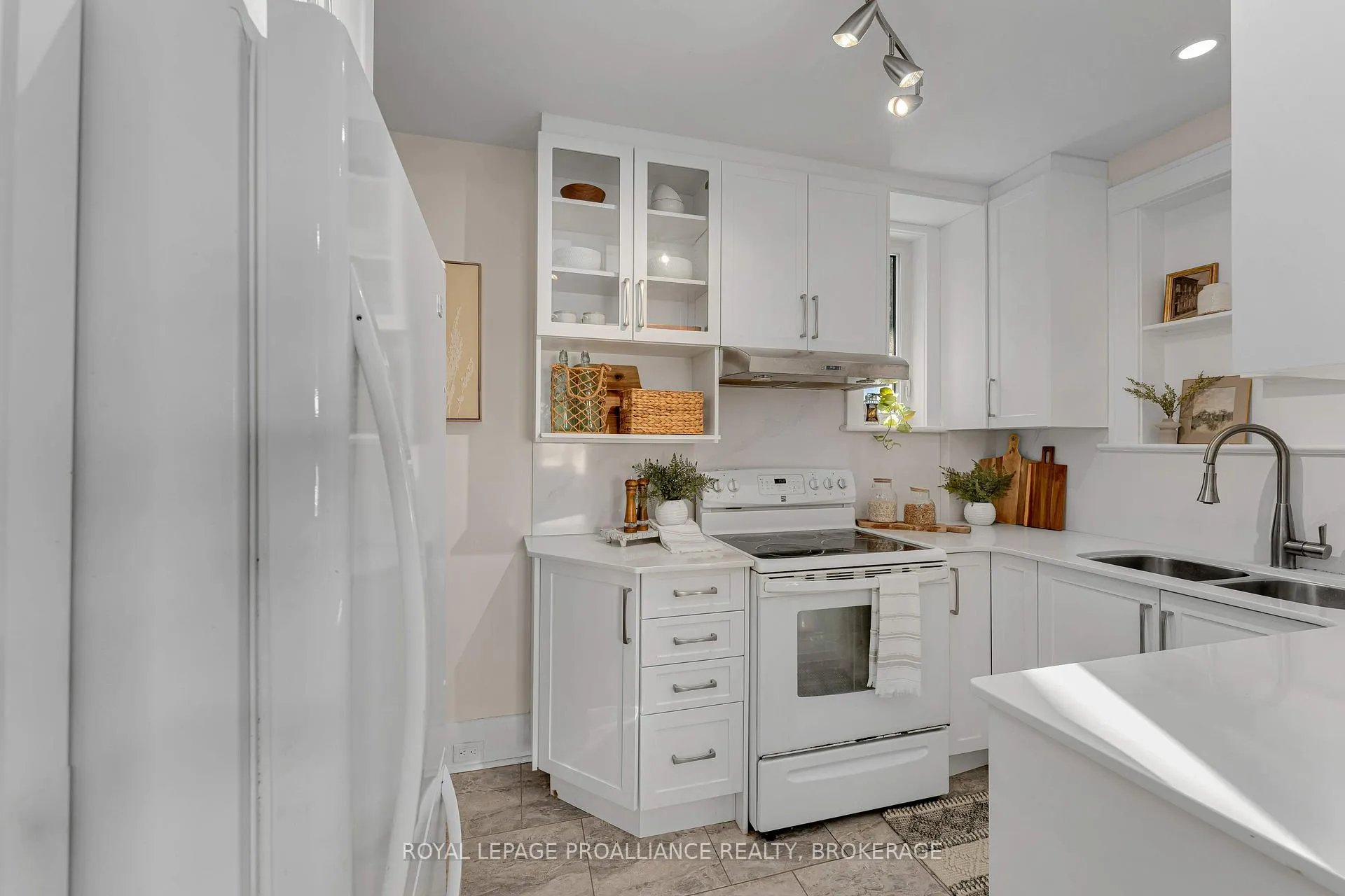Photo 15 of 32 Livingston Avenue, Kingston, Central City East — HOMEH