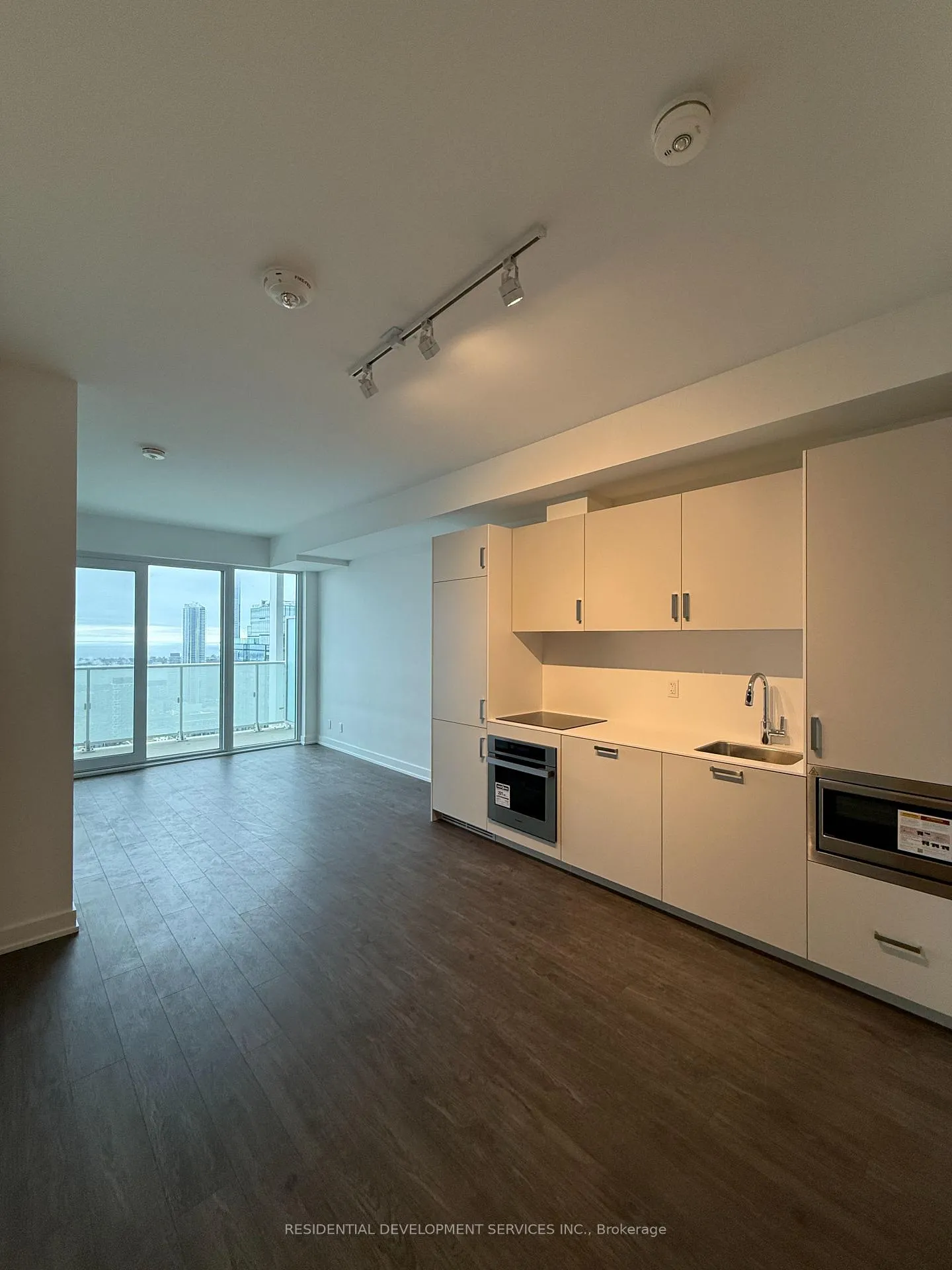 Photo 3 of Unit 5108, 88 Queen Street, Toronto, Church-Yonge Corridor — HOMEH