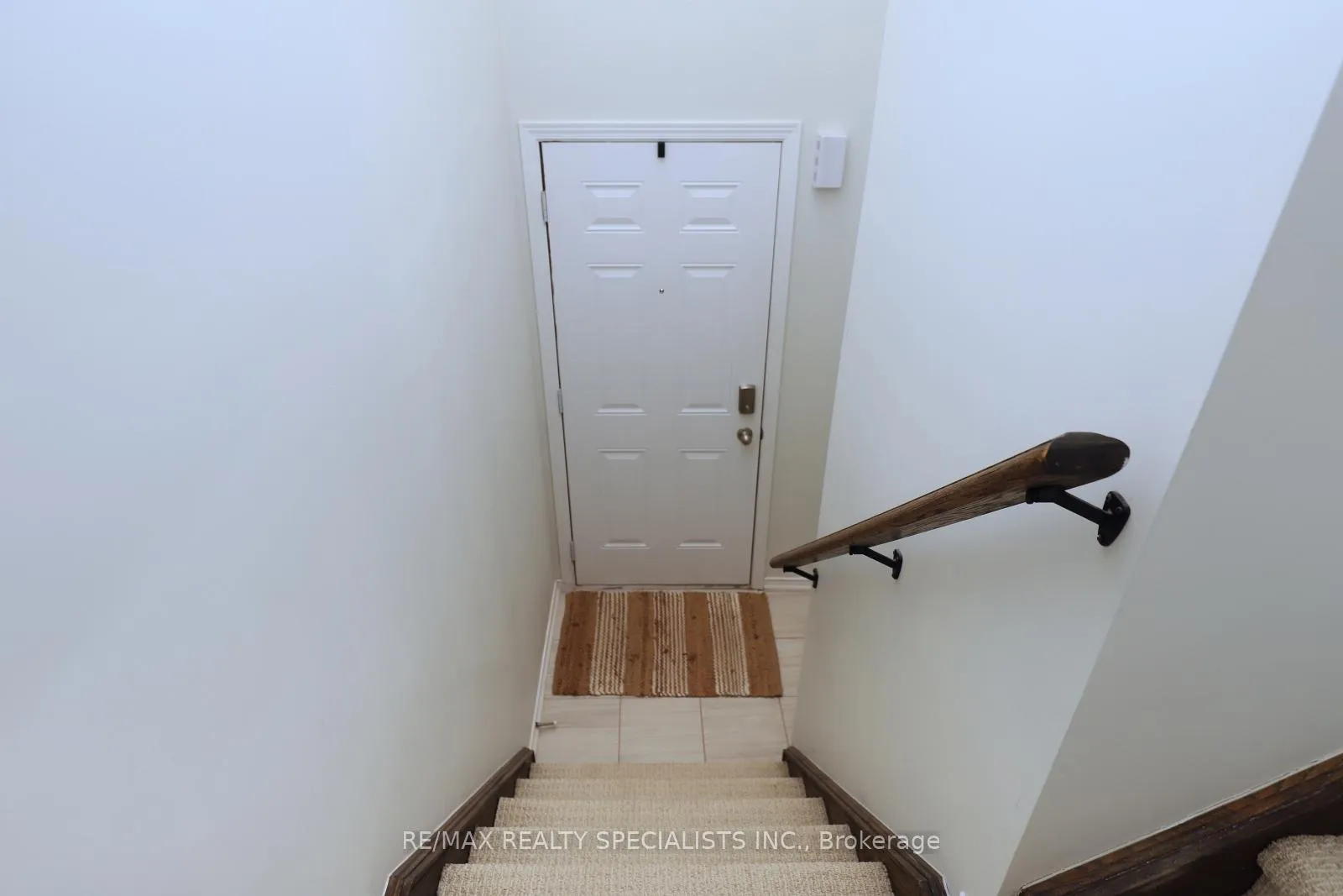 Photo 3 of Unit 3, 5042 Serena Drive, Lincoln, Beamsville — HOMEH