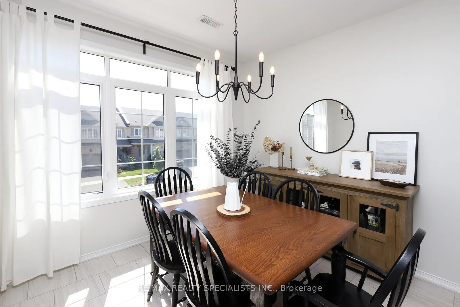 Photo 5 of Unit 3, 5042 Serena Drive, Lincoln, Beamsville — HOMEH