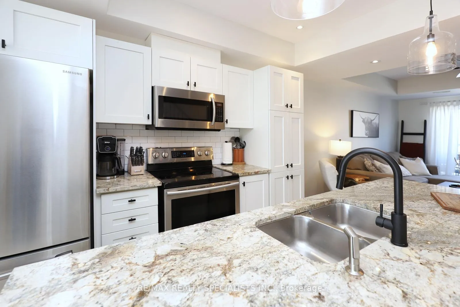 Photo 8 of Unit 3, 5042 Serena Drive, Lincoln, Beamsville — HOMEH