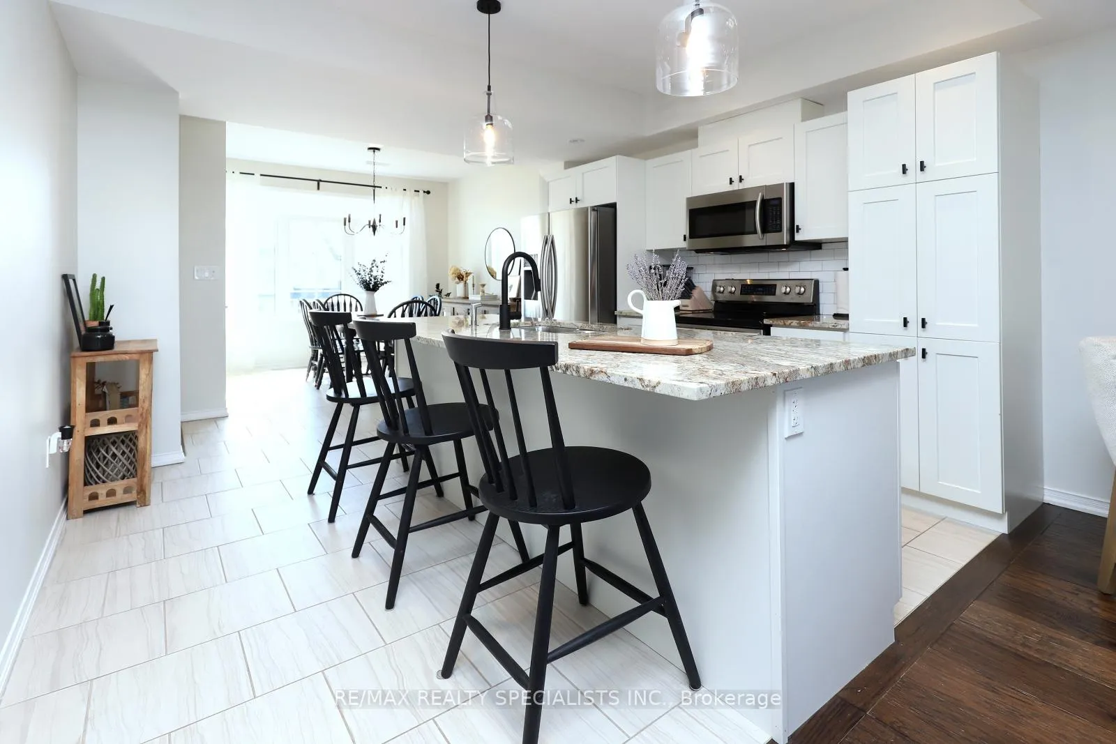 Photo 11 of Unit 3, 5042 Serena Drive, Lincoln, Beamsville — HOMEH