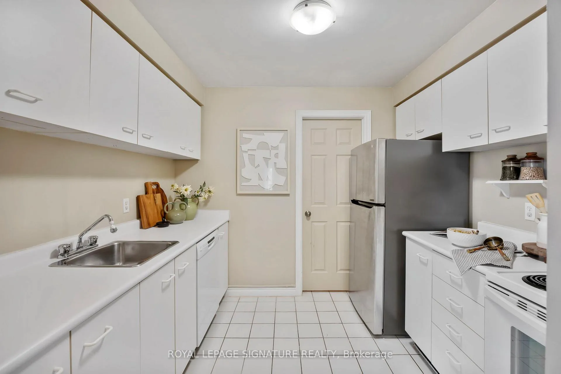 Photo 7 of Unit 217, 189 Lake Driveway, Ajax, South West — HOMEH