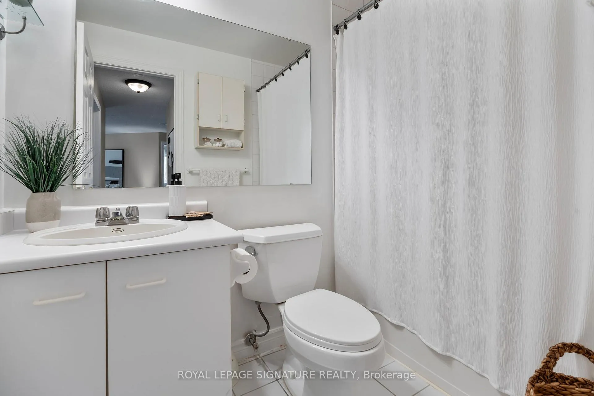 Photo 14 of Unit 217, 189 Lake Driveway, Ajax, South West — HOMEH