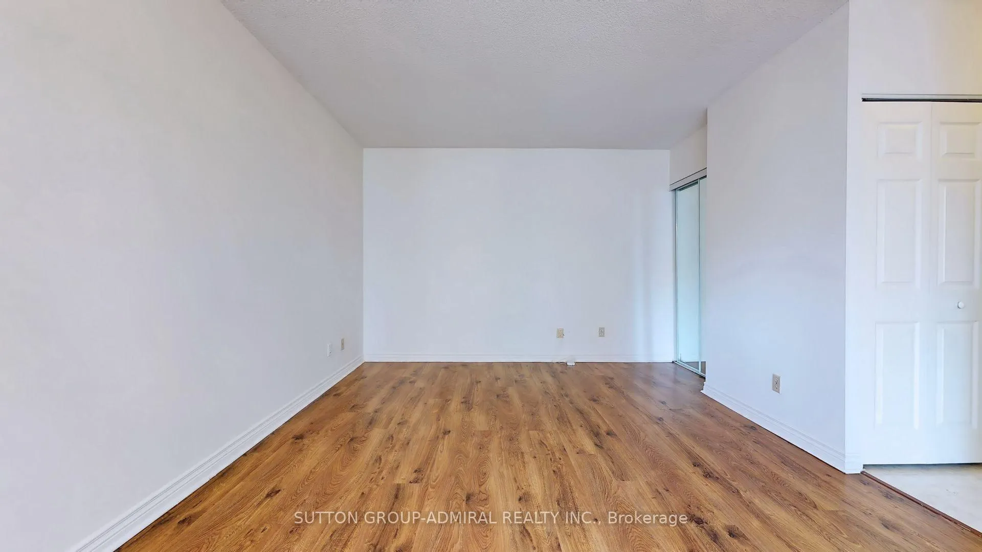 Photo 8 of Unit 2507, 736 Bay Street, Toronto, Bay Street Corridor — HOMEH