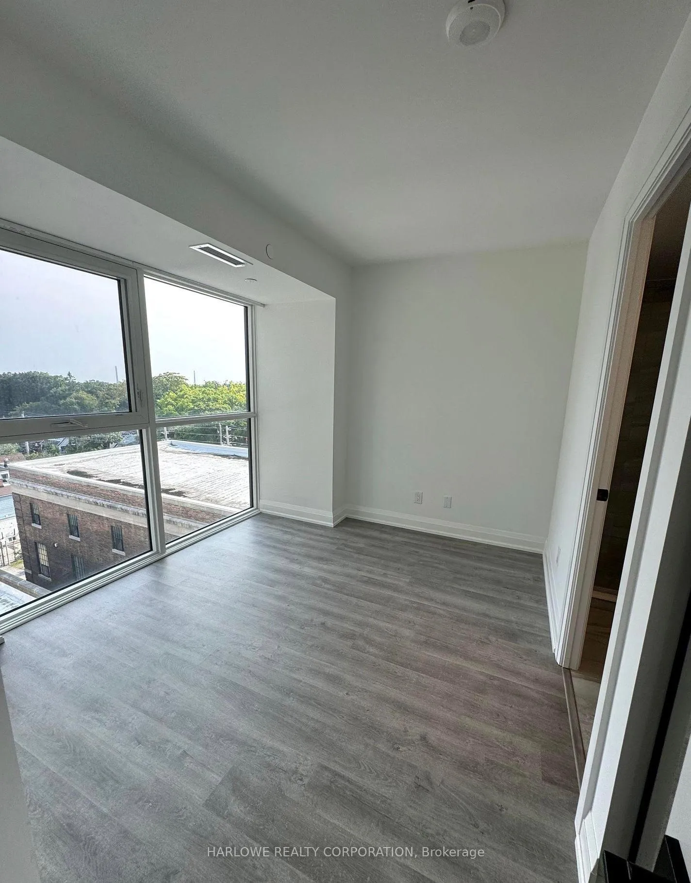 Photo 3 of Unit 703, 2369 Danforth Avenue, Toronto, East End-Danforth — HOMEH