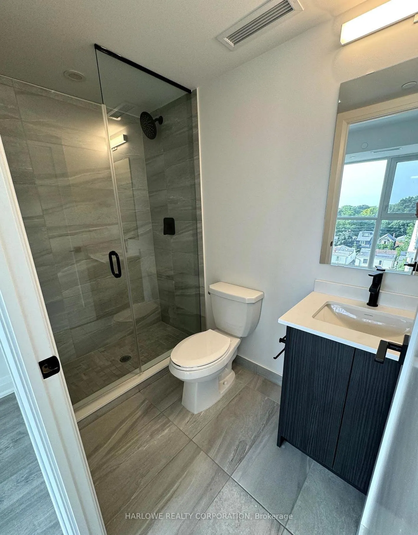 Photo 5 of Unit 703, 2369 Danforth Avenue, Toronto, East End-Danforth — HOMEH