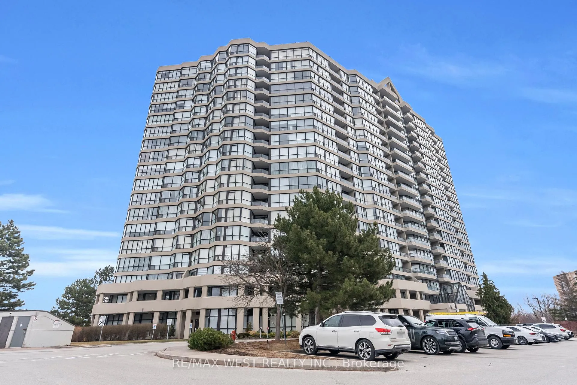 Photo 1 of Unit 1403, 5 Rowntree Road, Etobicoke, Mount Olive-Silverstone-Jamestown — HOMEH
