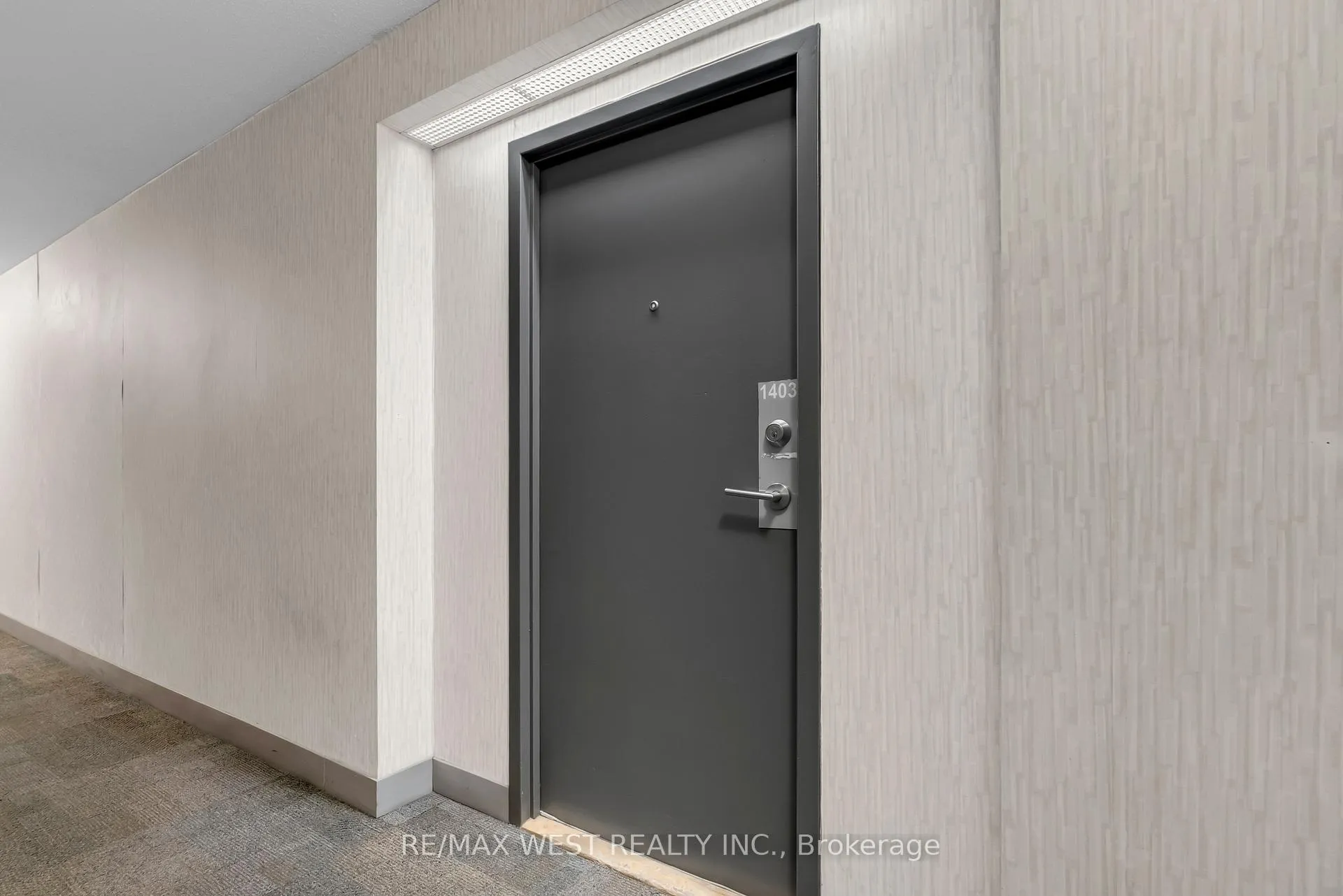 Photo 6 of Unit 1403, 5 Rowntree Road, Etobicoke, Mount Olive-Silverstone-Jamestown — HOMEH