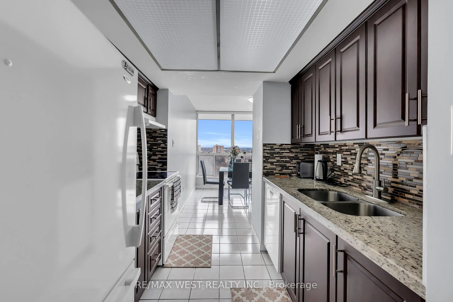 Photo 22 of Unit 1403, 5 Rowntree Road, Etobicoke, Mount Olive-Silverstone-Jamestown — HOMEH
