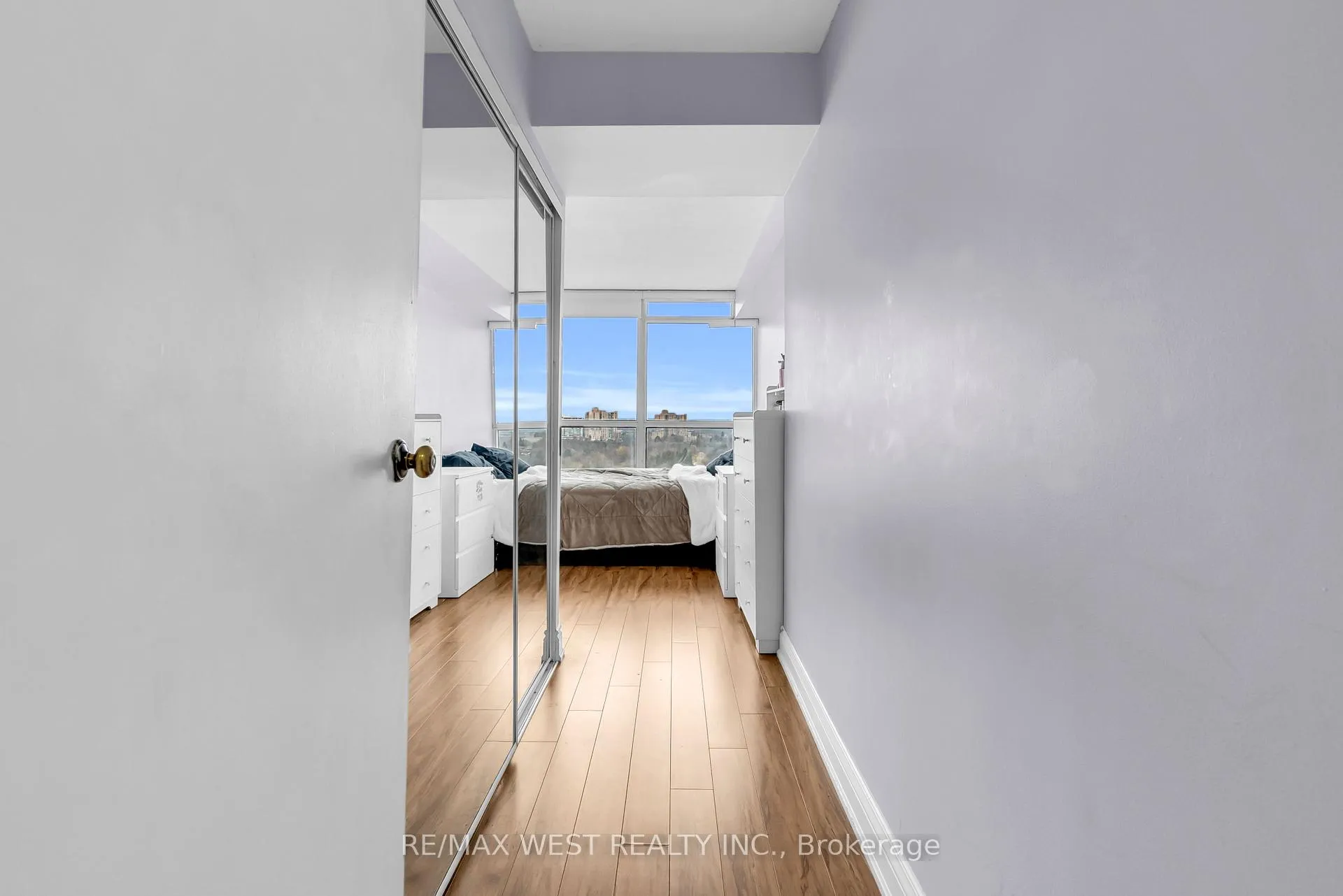 Photo 29 of Unit 1403, 5 Rowntree Road, Etobicoke, Mount Olive-Silverstone-Jamestown — HOMEH