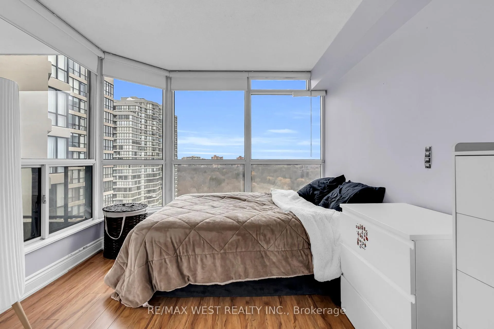Photo 30 of Unit 1403, 5 Rowntree Road, Etobicoke, Mount Olive-Silverstone-Jamestown — HOMEH
