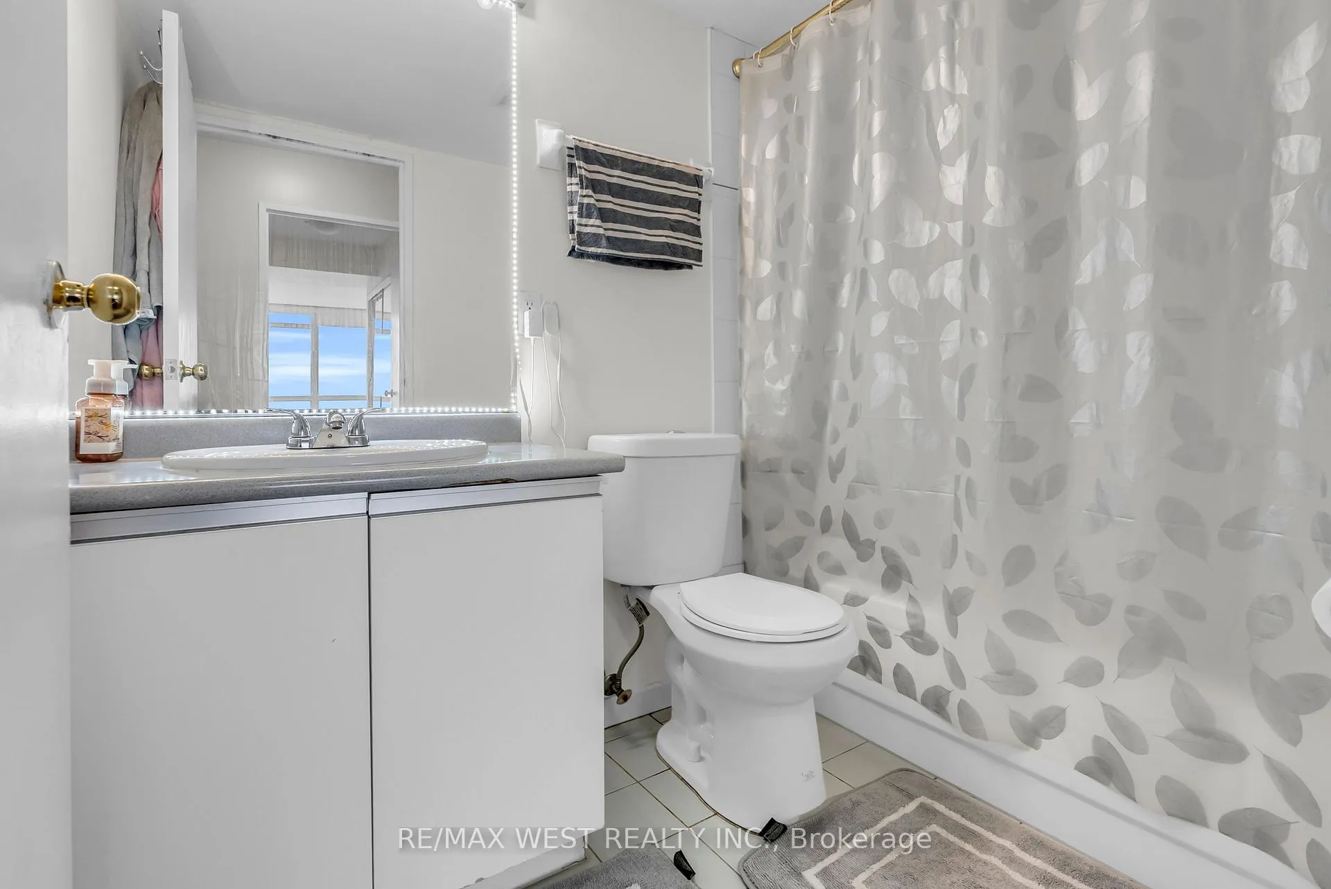 Photo 34 of Unit 1403, 5 Rowntree Road, Etobicoke, Mount Olive-Silverstone-Jamestown — HOMEH