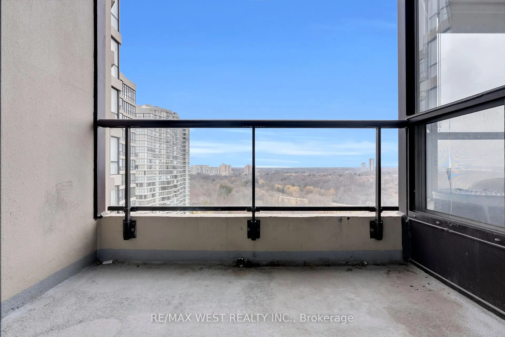Photo 36 of Unit 1403, 5 Rowntree Road, Etobicoke, Mount Olive-Silverstone-Jamestown — HOMEH