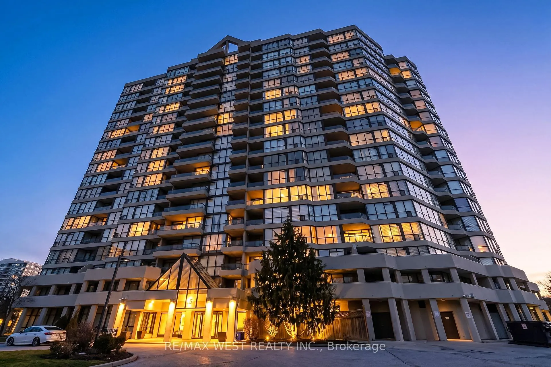 Photo 47 of Unit 1403, 5 Rowntree Road, Etobicoke, Mount Olive-Silverstone-Jamestown — HOMEH