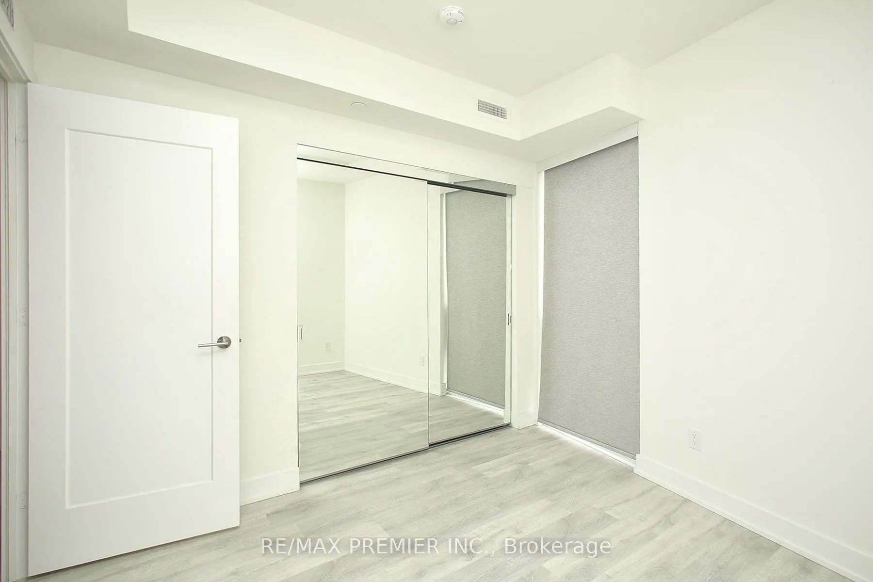 Photo 5 of Unit 805, 80 Vanauley Street, Toronto, Kensington-Chinatown — HOMEH