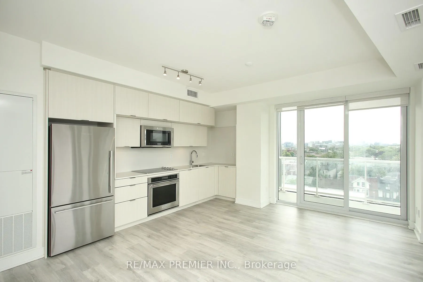 Photo 8 of Unit 805, 80 Vanauley Street, Toronto, Kensington-Chinatown — HOMEH