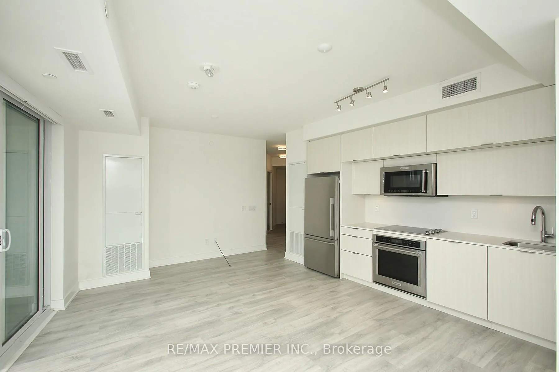 Photo 9 of Unit 805, 80 Vanauley Street, Toronto, Kensington-Chinatown — HOMEH