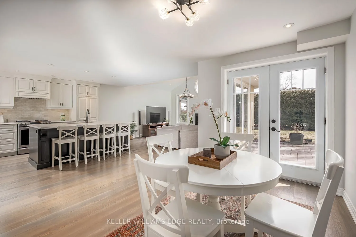 Photo 9 of 3270 Spruce Avenue, Burlington, Roseland — HOMEH