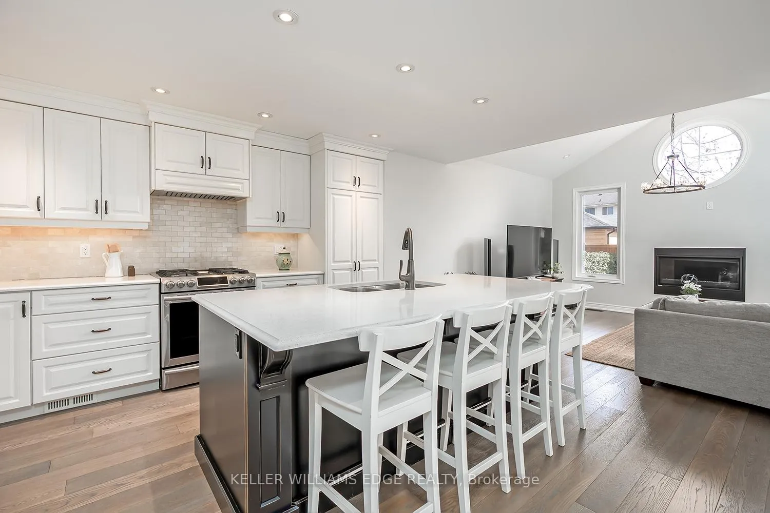 Photo 10 of 3270 Spruce Avenue, Burlington, Roseland — HOMEH