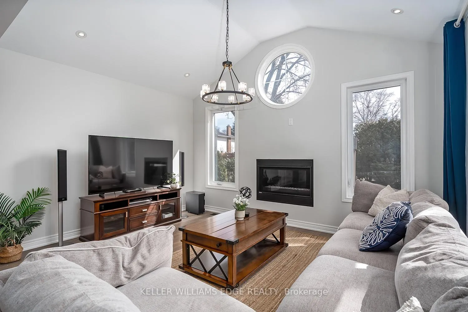 Photo 17 of 3270 Spruce Avenue, Burlington, Roseland — HOMEH